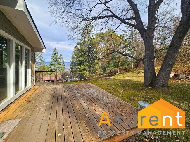 Foto del edificio - Stunning Home located in the picturesque Ashland