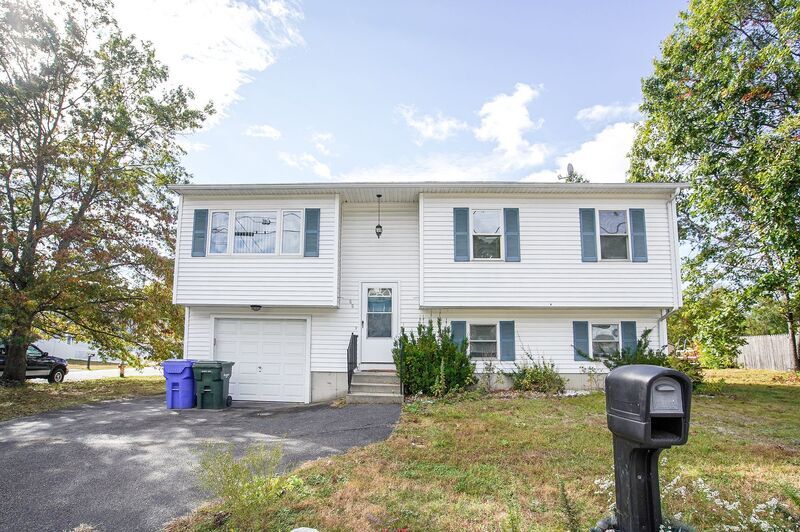 Photo - 88 Wilmington Ave