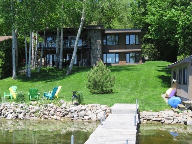 Primary Photo - 91 Lakeside Dr