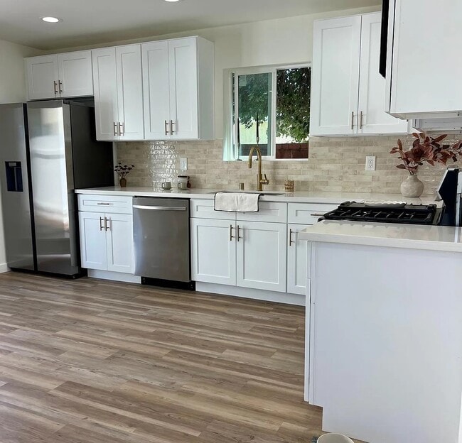 Building Photo - 9429 S 2nd Ave