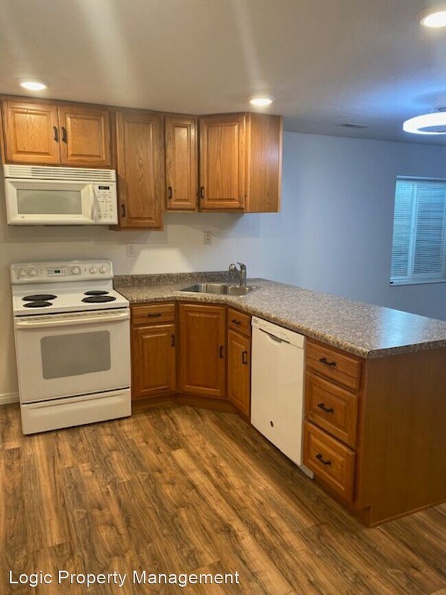 Building Photo - 2 br, 1 bath House - 10182 S. Chattel Circle