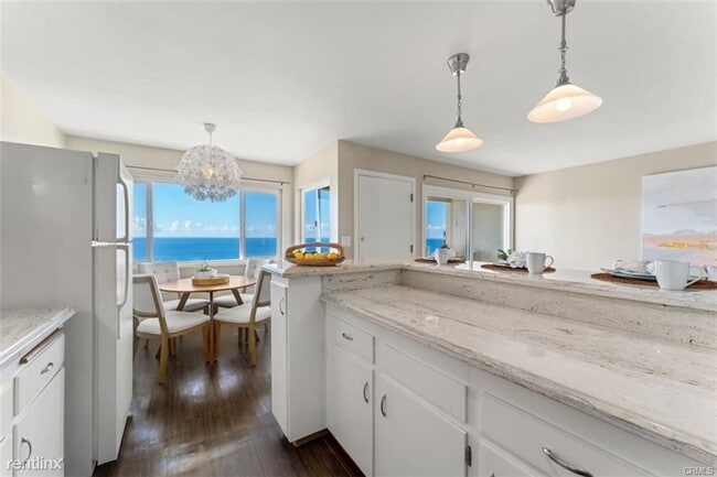 Foto del edificio - 2 br, 1 bath Condo - 21722 Ocean Vista Dr ...