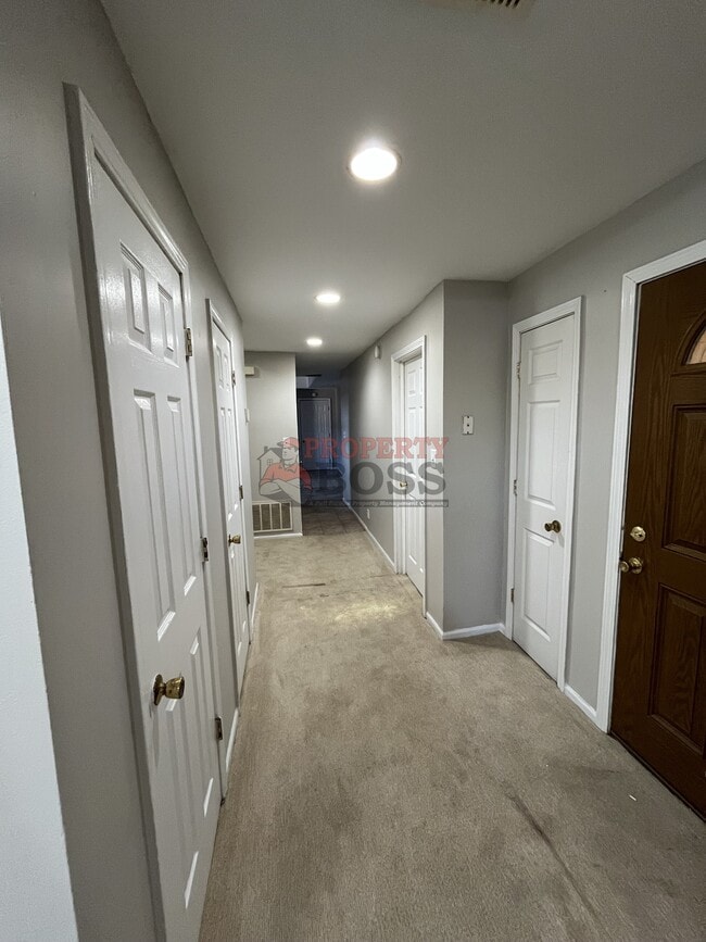 Building Photo - 3826 Butternut St