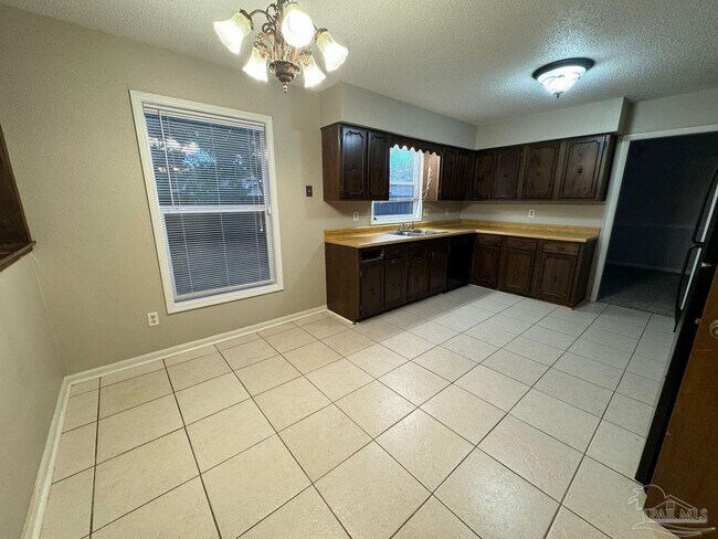 Foto del edificio - 1017 Great Oaks Dr