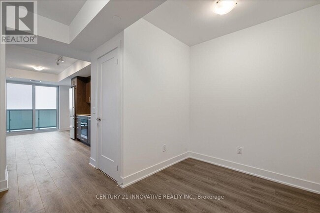 Photo du bâtiment - 2545 Simcoe St N