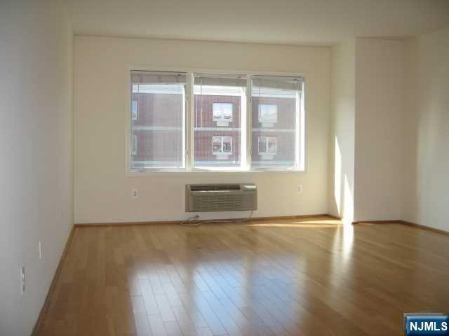 Building Photo - 3407 City