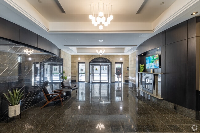 Lobby - 435 Albert St. – Domaine 435