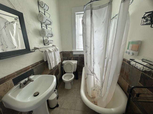 Foto del edificio - 859 S Grn St