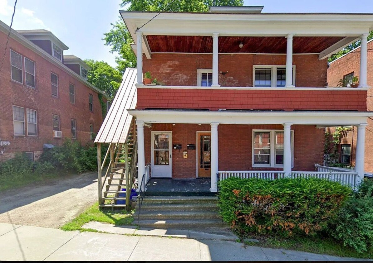 Primary Photo - 203-205 King Street