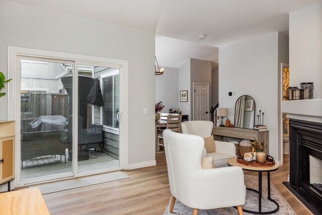 Foto del edificio - 1954 Bristol St