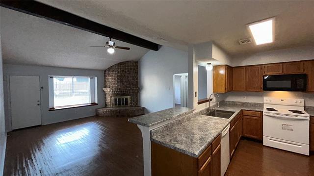 Building Photo - 3105 Amber Dr S