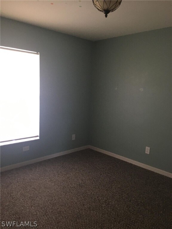 Foto del edificio - 2612 NE 5th Pl