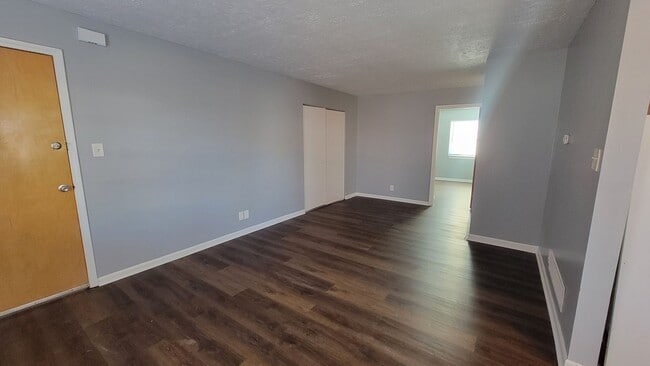 Photo - 4405 Landside Dr Apartment