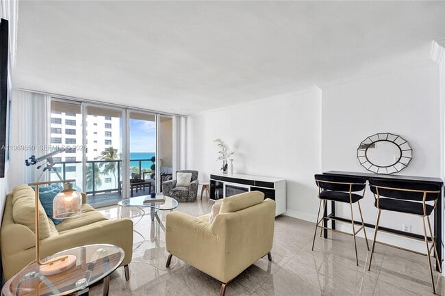 Building Photo - 2501 S Ocean Dr