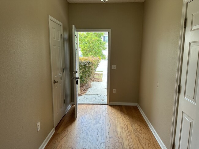 Foto del edificio - 495 Canyon Oak Loop