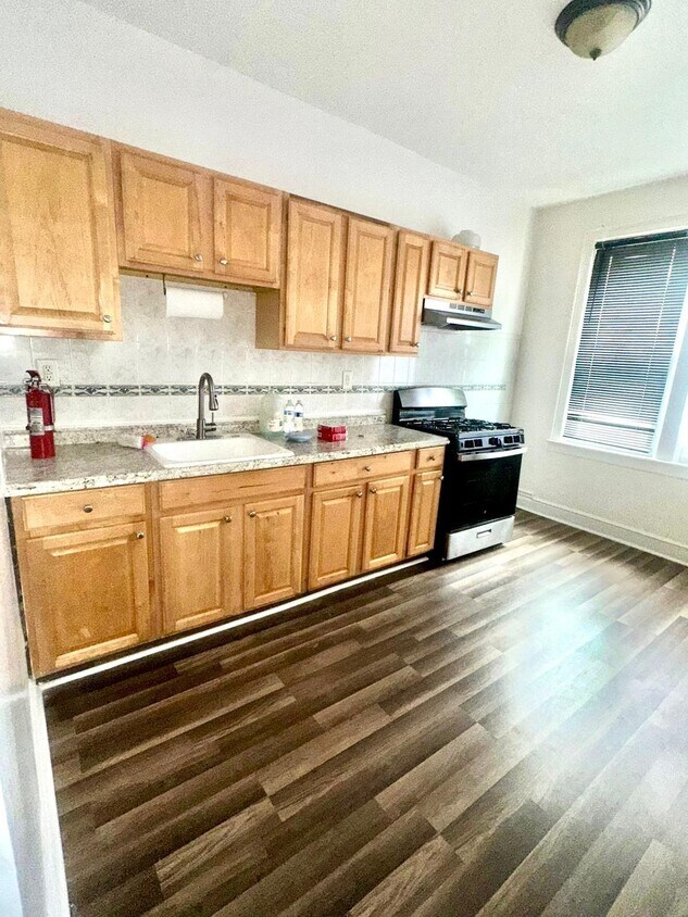 Foto del edificio - 258 Winfield Ave