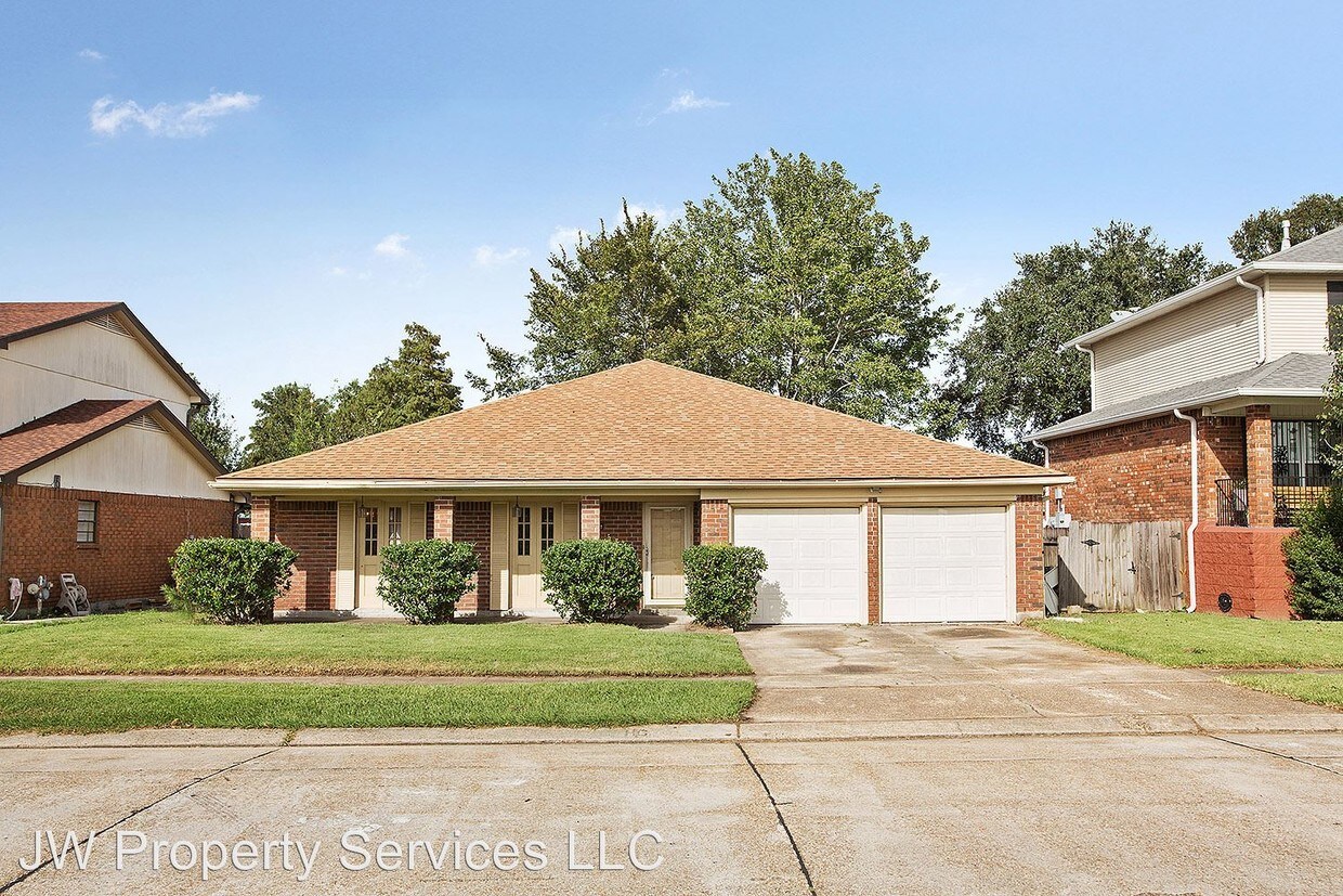 Primary Photo - 1545 Spanish Oaks Dr