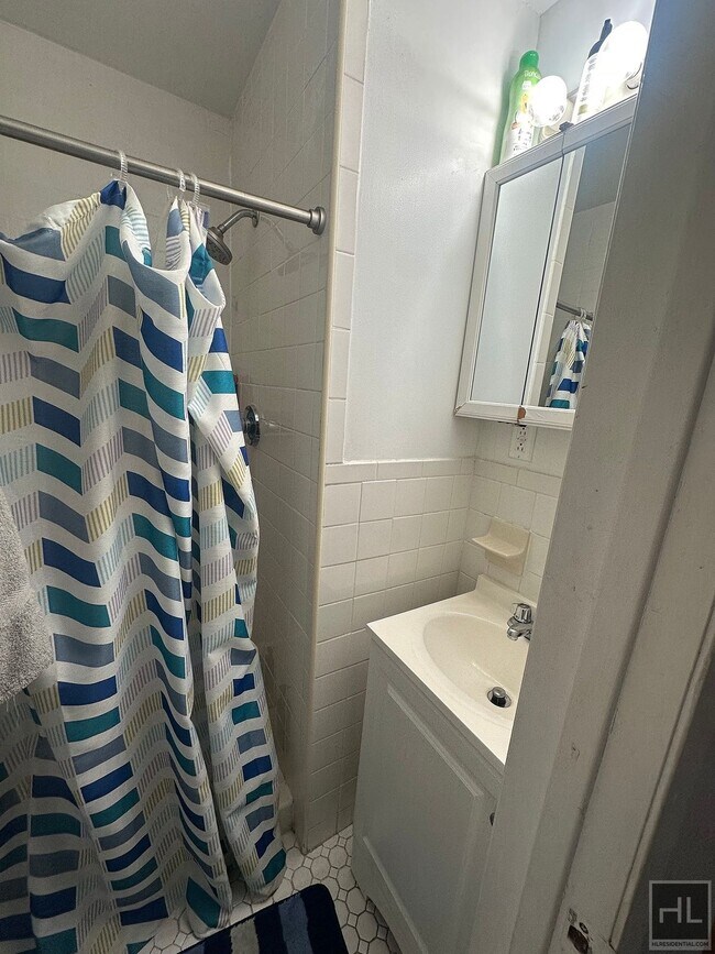 Foto del edificio - 35 STREET