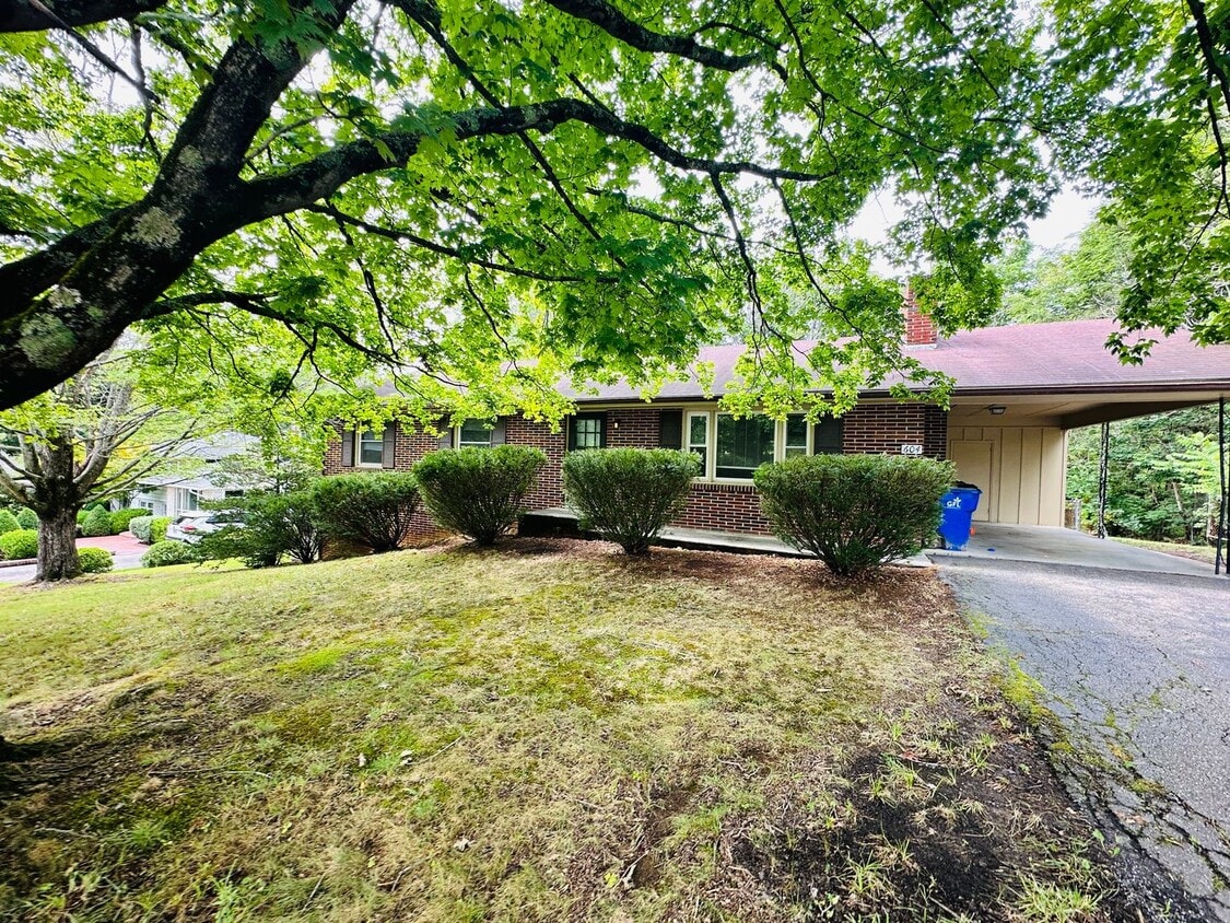 3 Bedroom 3 Bath House - 3 Bedroom 3 Bath House