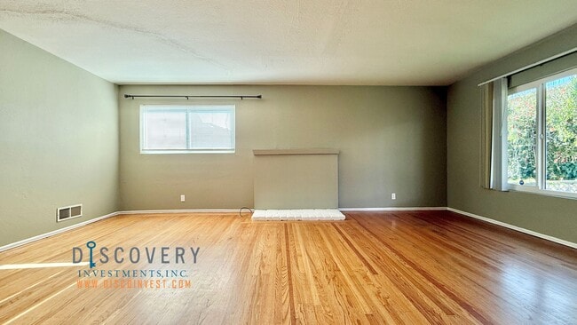 Building Photo - El Cerrito Contemporary Mid-Century 3 Bedr...