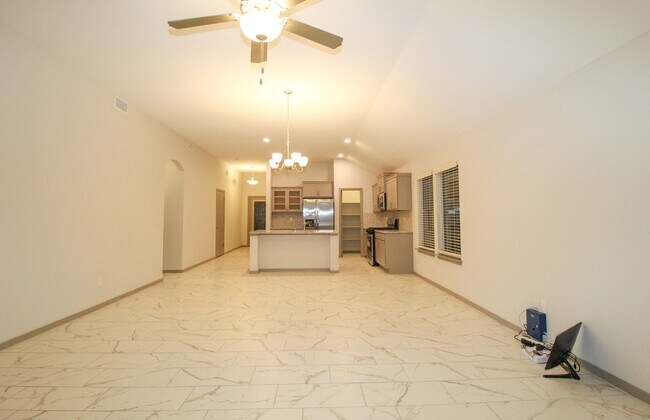 Building Photo - 13709 Lago Vista Ave