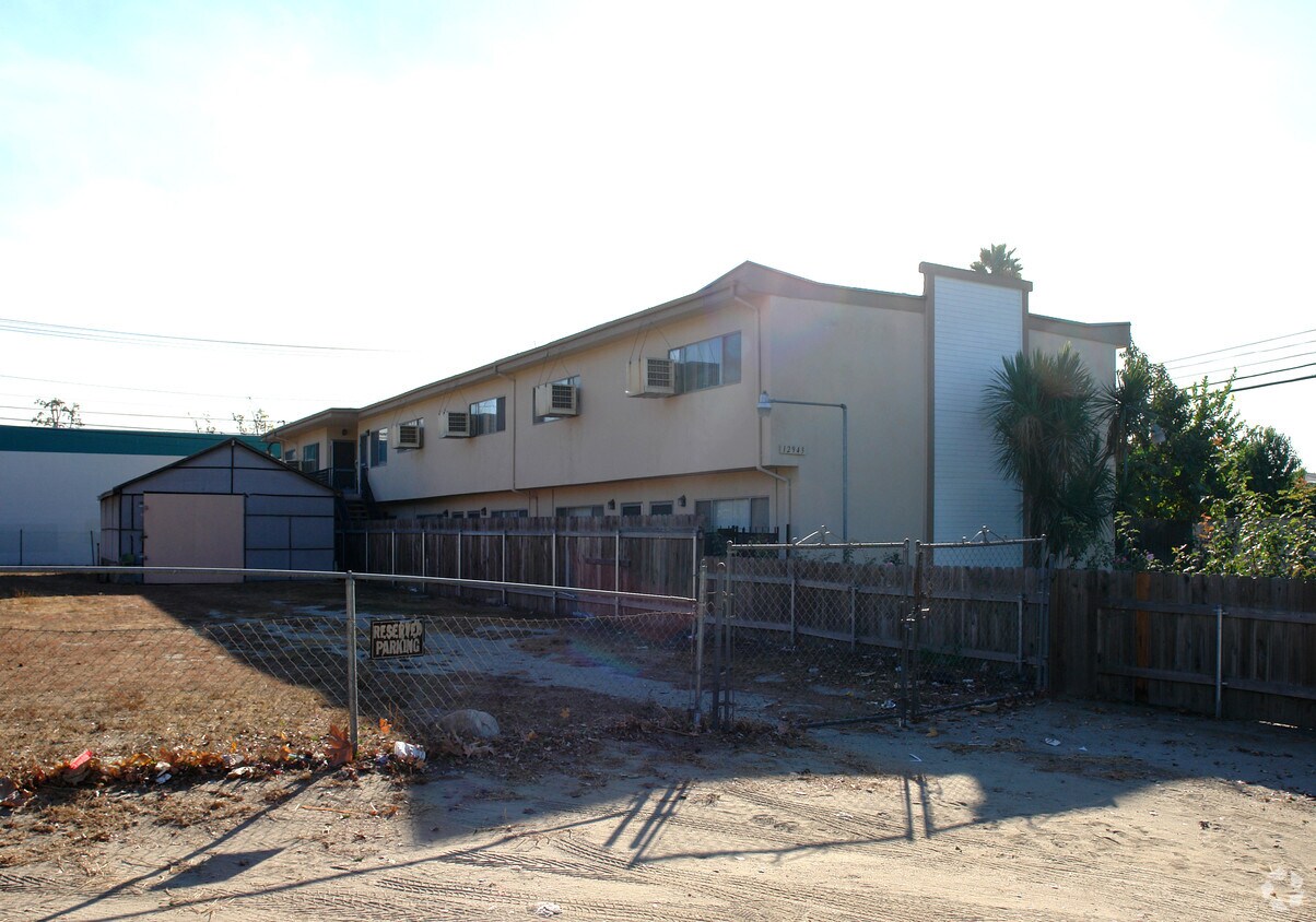 Foto del edificio - 12943 14th St