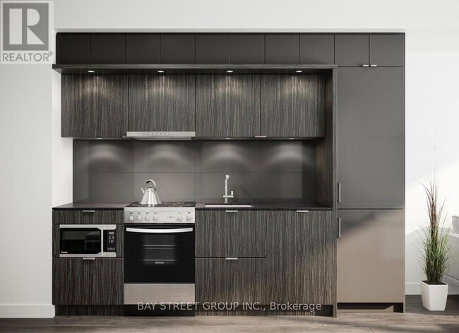 Building Photo - 448 Burnhamthorpe Rd W
