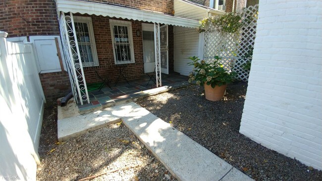 Building Photo - 10107 Ascan Ave