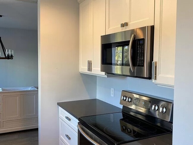 Building Photo - 910 Vanderbilt Beach Road, Unit 228E