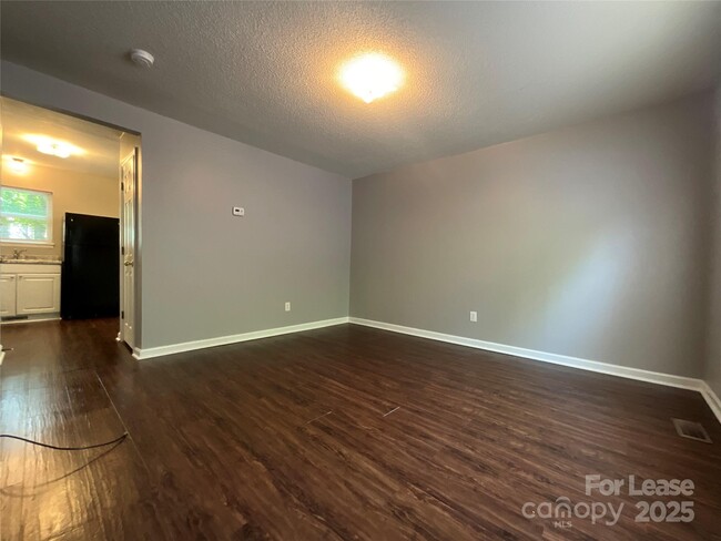 Foto del edificio - 1520 N Main Ave