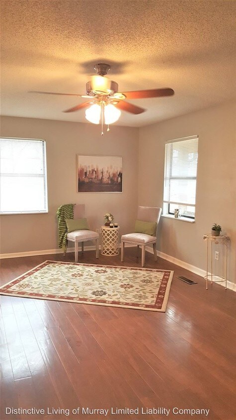 Foto principal - 1604 Oak Hill Dr