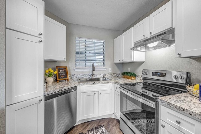 Building Photo - The Anatole