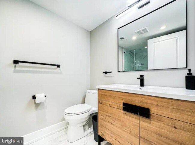 Foto del edificio - 614 S 15th St