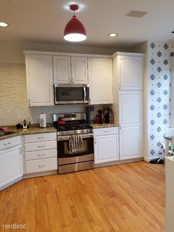 Building Photo - 214 Westgreen Dr