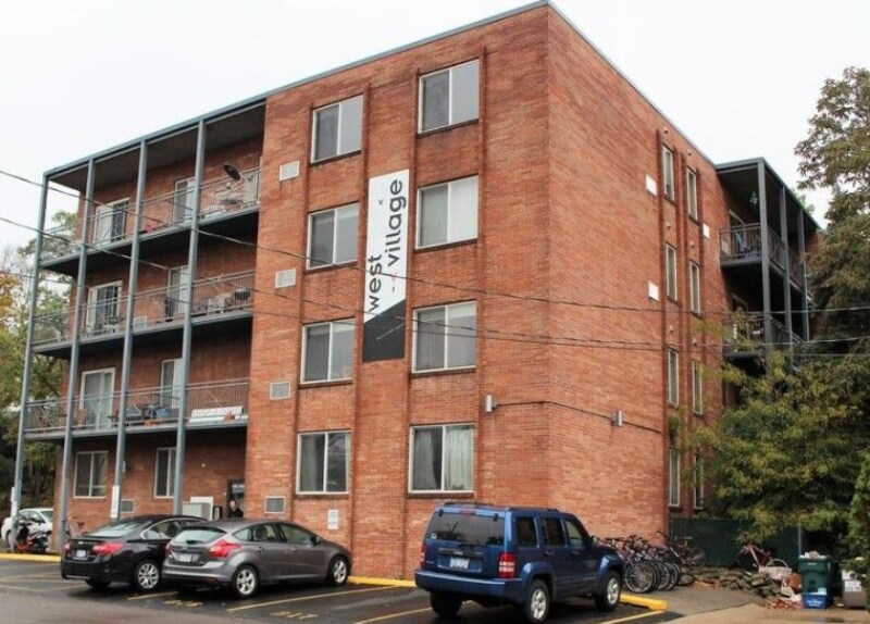 400 Hillside Ct Unit 100, East Lansing, MI 48823 Condo for Rent in