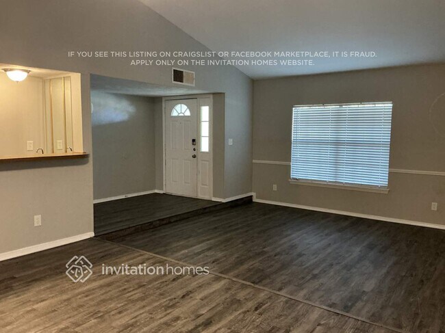Building Photo - 421 Kingsbridge Dr