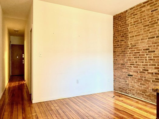Building Photo - 282 Suydam St