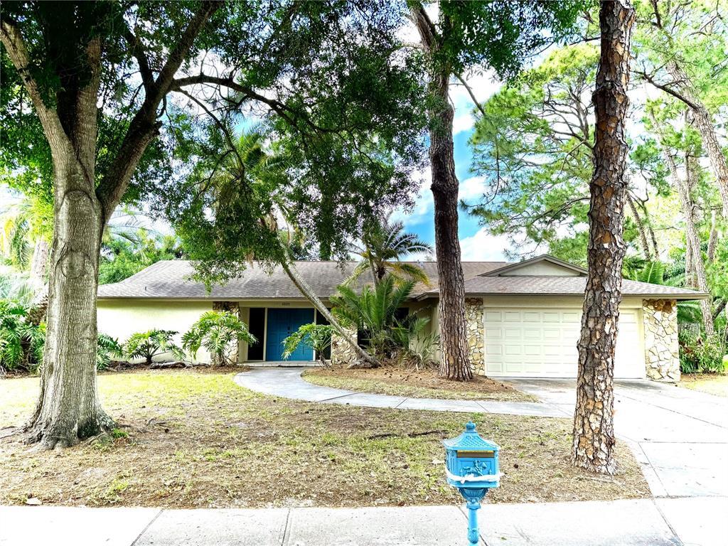 Primary Photo - 2823 Heron Pl