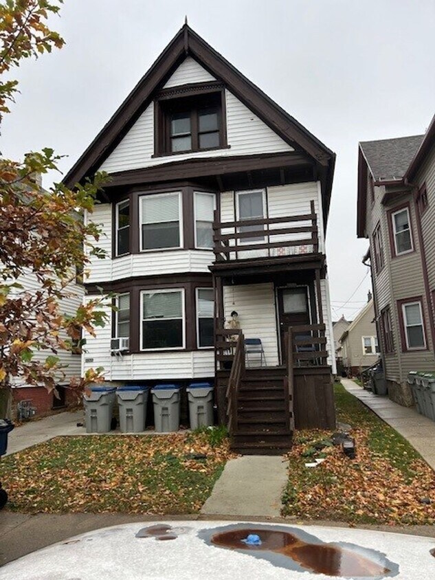 Foto principal - Charming 2-Bedroom Gem in the Heart of Mil...