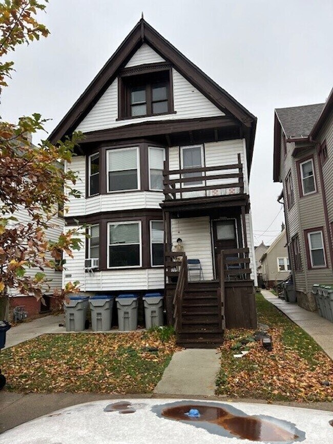Building Photo - 1659 N Arlington Pl