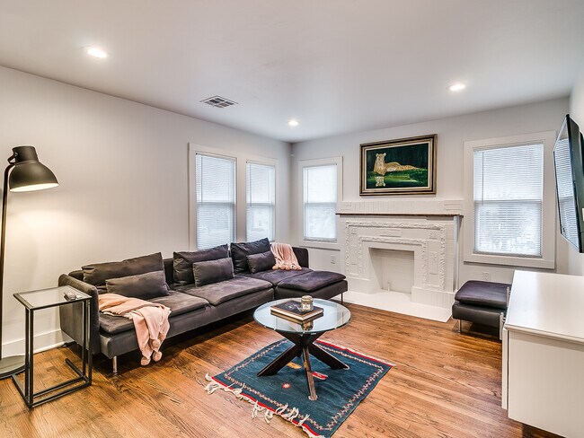 Building Photo - Heart of Plaza District