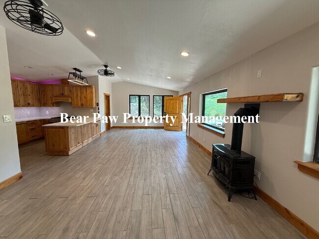 Foto del edificio - "Charming 2-Bed Hideaway in Conifer – Cozy...