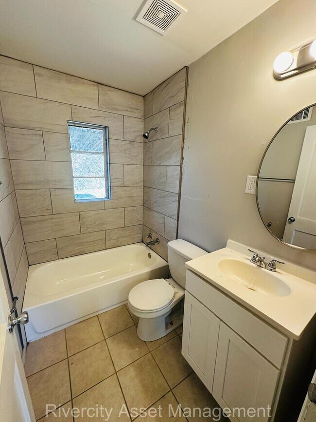 Foto del edificio - Renovated Charmer with Large Kitchen, Cove...