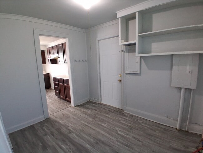 Foto del edificio - 930 N Bowman Ave