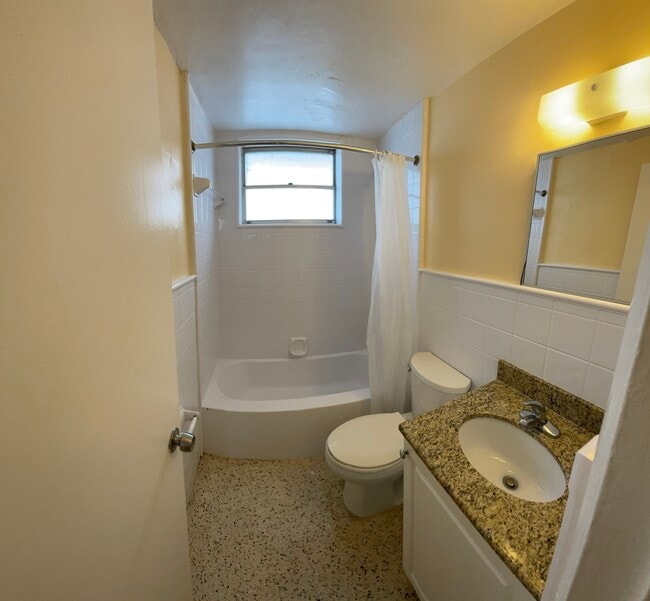 Photo - 1605 NE 126 Street Apartment