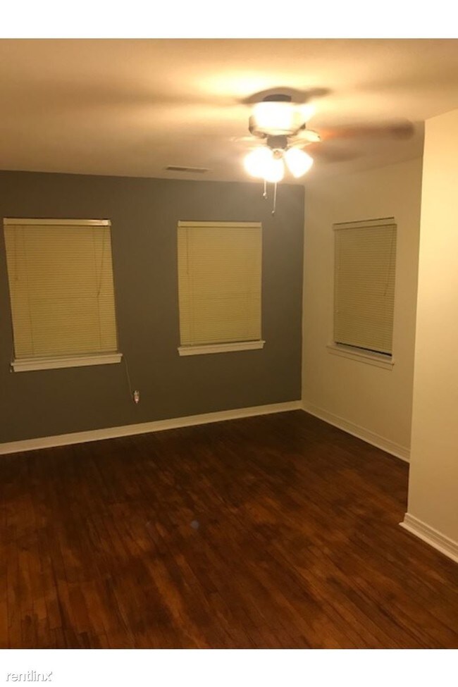Building Photo - 3 br, 2 bath House - 103 Saint Clair Dr E
