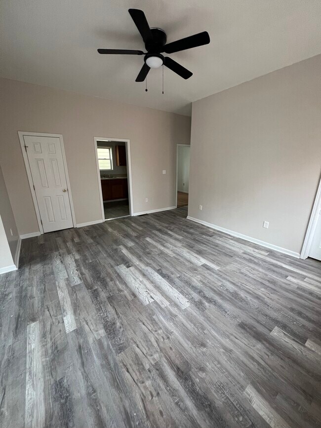 Foto del edificio - 196 Main St (unit 1)