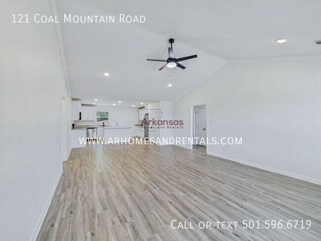 Foto del edificio - 121 Coal Mountain Road-