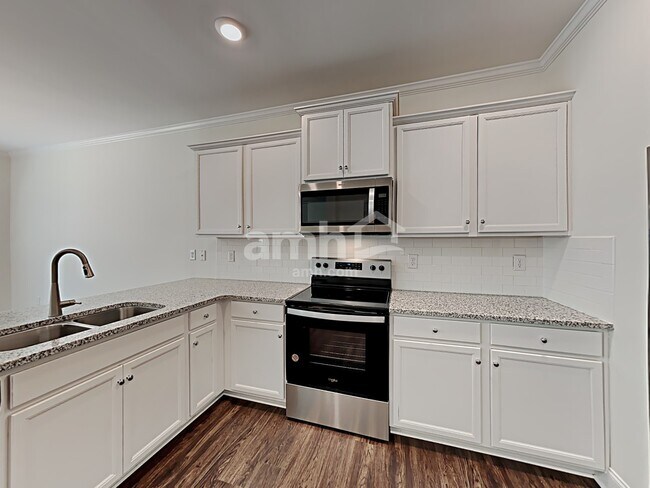 Building Photo - 633 Woodall Rd