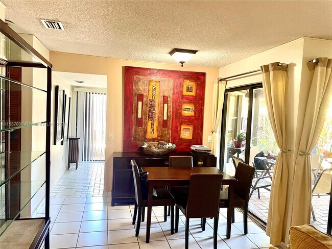 Foto del edificio - 4840 SW 149th Ct